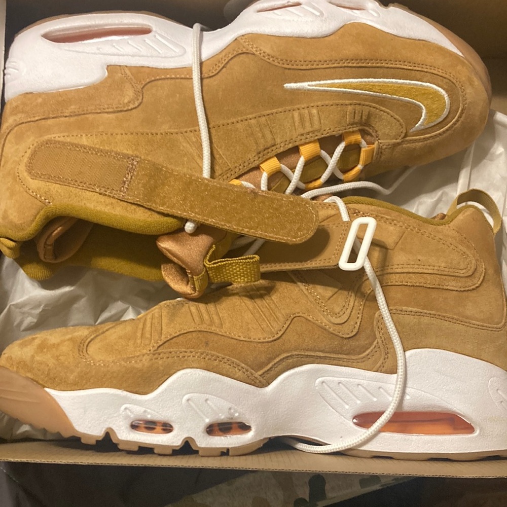 Nike 24